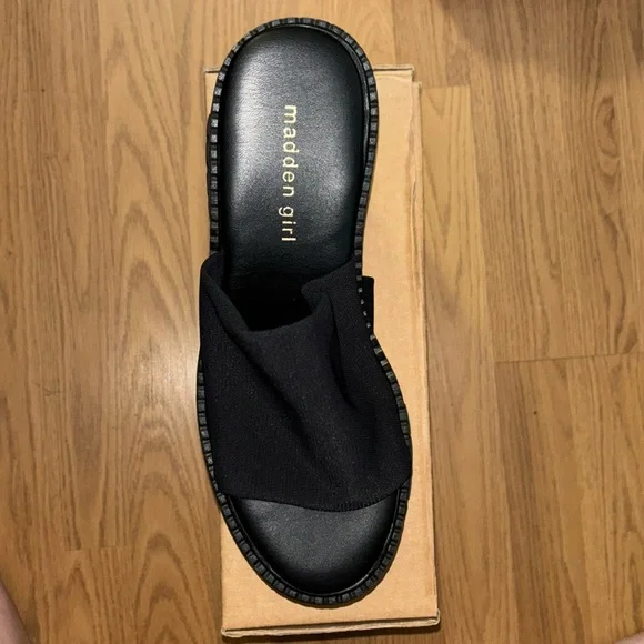 Madden Black Trick Platform Slide Size 9 NWOT - Picture 1 of 10